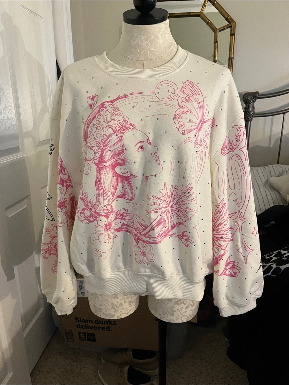 Women's Cream Sweatshirt with Pink Artistic Floral Graphic